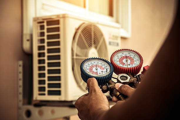 Professional Hvac technician working in Odenton, MD